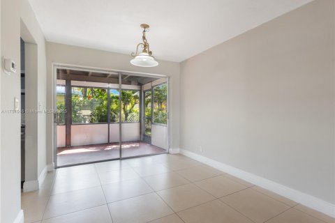 House in Tamarac, Florida 2 bedrooms, 99.22 sq.m. № 1980088 - photo 17