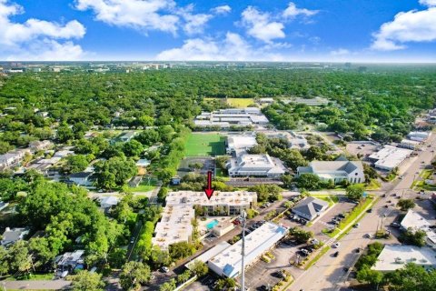 Condo in Tampa, Florida, 1 bedroom  № 1874093 - photo 4
