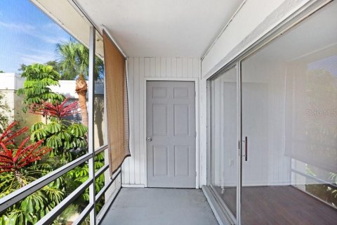 Condo in Tampa, Florida, 1 bedroom  № 1874093 - photo 21