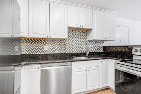 Condo in Tampa, Florida, 1 bedroom  № 1874093 - photo 15