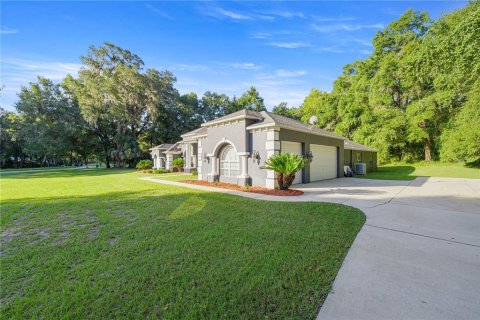 House in Citrus Springs, Florida 4 bedrooms, 319.68 sq.m. № 1899889 - photo 7