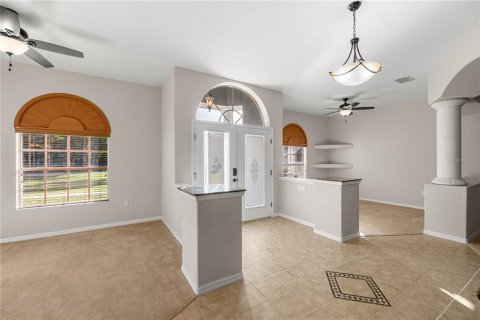 House in Citrus Springs, Florida 4 bedrooms, 319.68 sq.m. № 1899889 - photo 9