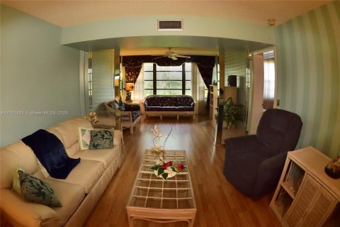 Купить кондоминиум в Бока-Ратон, Флорида 2 спальни, 128.67м2, № 1965747 - фото 2