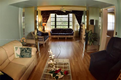 Купить кондоминиум в Бока-Ратон, Флорида 2 спальни, 128.67м2, № 1965747 - фото 3