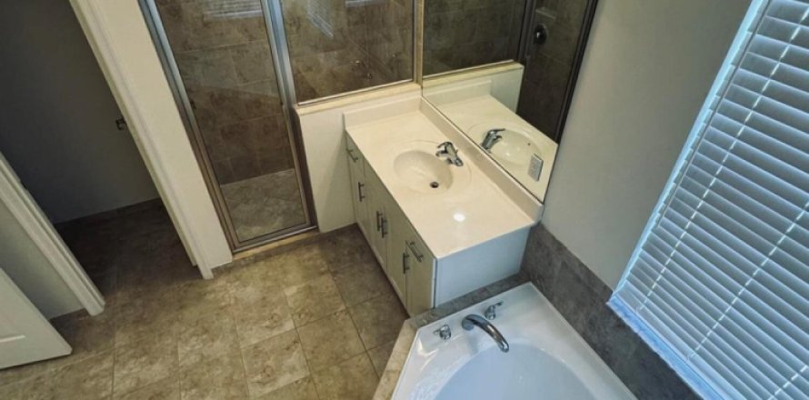 Villa ou maison à Lake Worth, Floride 5 chambres, 260.96 m2 № 1022331