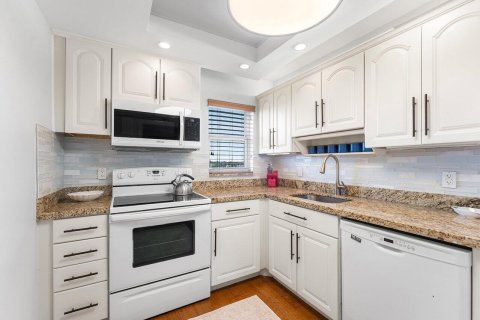 Copropriété à vendre à Highland Beach, Floride: 2 chambres, 102.19 m2 № 2372017 - photo 14