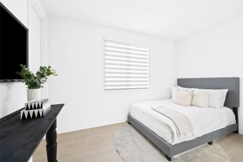 Touwnhouse à vendre à Fort Lauderdale, Floride: 3 chambres, 236.71 m2 № 2023746 - photo 20