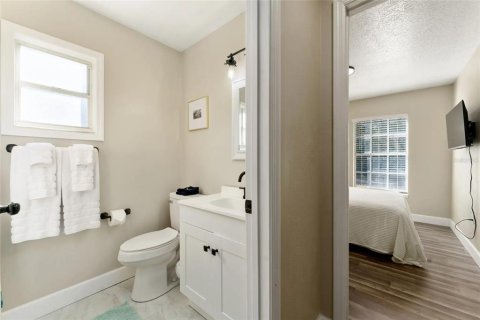 House in Lady Lake, Florida 3 bedrooms, 142.51 sq.m. № 1751085 - photo 20