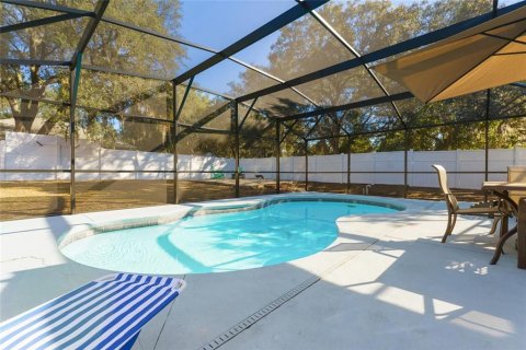 House in Lady Lake, Florida 3 bedrooms, 142.51 sq.m. № 1751085 - photo 29