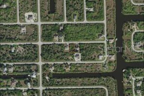 Terreno en venta en Port Charlotte, Florida № 2165170 - foto 2