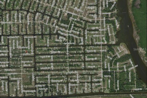 Terreno en venta en Port Charlotte, Florida № 2165170 - foto 3