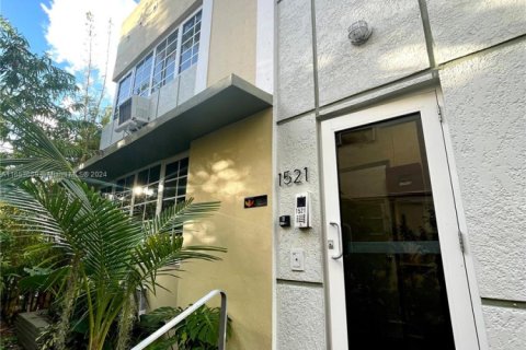 Propiedad comercial en venta en Miami Beach, Florida № 1763912 - foto 3