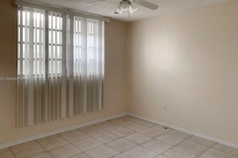 Купить кондоминиум в Авентура, Флорида 1 спальня, 70.88м2, № 2007072 - фото 10