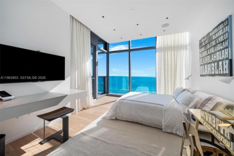 Condo in Miami Beach, Florida, 4 bedrooms  № 2026209 - photo 26