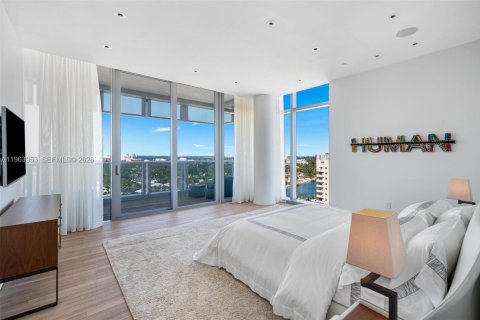 Condo in Miami Beach, Florida, 4 bedrooms  № 2026209 - photo 2