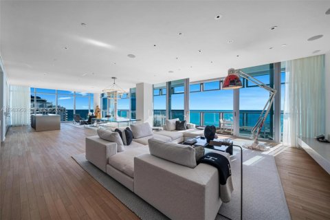 Condo in Miami Beach, Florida, 4 bedrooms  № 2026209 - photo 11