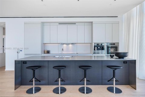 Condo in Miami Beach, Florida, 4 bedrooms  № 2026209 - photo 21