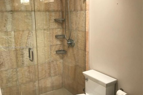 Condominio en alquiler en Miami Beach, Florida, 50.63 m2 № 1812378 - foto 14