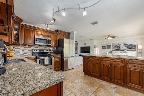Villa ou maison à vendre à Clearwater, Floride: 3 chambres, 139.17 m2 № 2347102 - photo 8