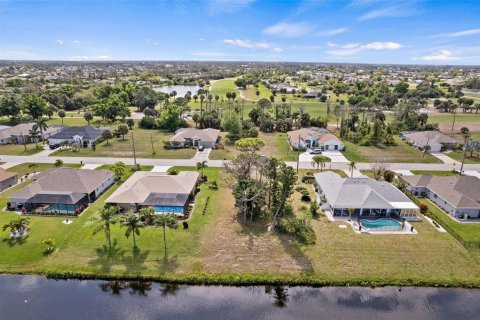 Terreno en Rotonda, Florida № 2206084