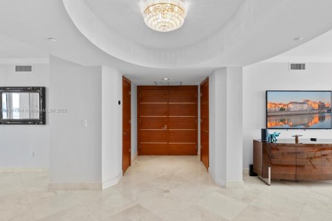 Condo in Sunny Isles Beach, Florida, 3 bedrooms  № 1925138 - photo 7