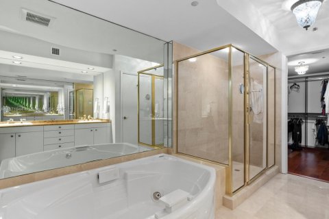 Condo in Sunny Isles Beach, Florida, 3 bedrooms  № 1925138 - photo 17