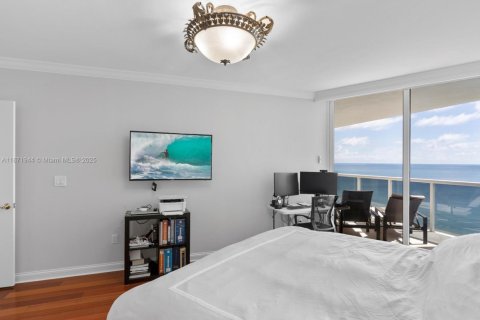 Condo in Sunny Isles Beach, Florida, 3 bedrooms  № 1925138 - photo 15