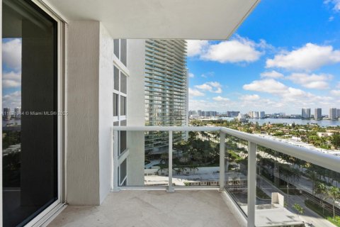 Condo in Sunny Isles Beach, Florida, 3 bedrooms  № 1925138 - photo 27