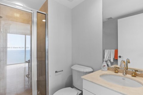 Condo in Sunny Isles Beach, Florida, 3 bedrooms  № 1925138 - photo 22