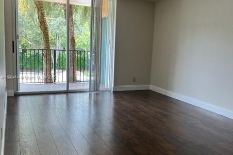 Condo in Plantation, Florida, 2 bedrooms  № 1944949 - photo 5