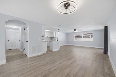 Villa ou maison à vendre à Port Richey, Floride: 3 chambres, 140.38 m2 № 2434462 - photo 11