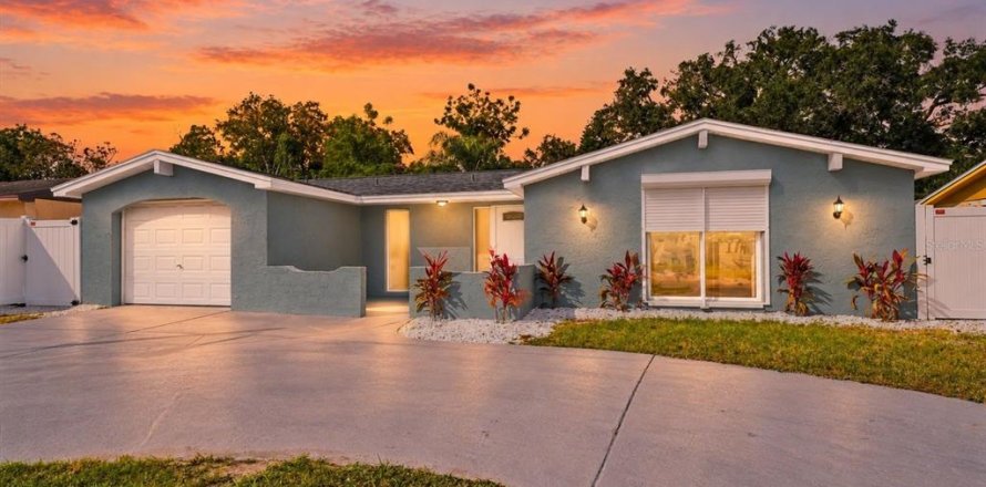 Villa ou maison à Port Richey, Floride 3 chambres, 140.38 m2 № 2434462