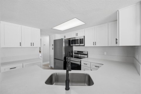 Villa ou maison à vendre à Port Richey, Floride: 3 chambres, 140.38 m2 № 2434462 - photo 17