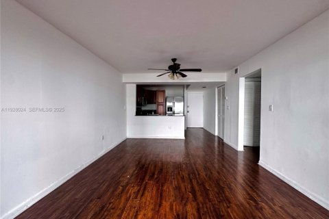 Copropriété à vendre à Miami Beach, Floride: 1 chambre, 51.47 m2 № 1988252 - photo 2