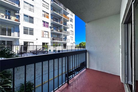 Copropriété à vendre à Miami Beach, Floride: 1 chambre, 51.47 m2 № 1988252 - photo 17