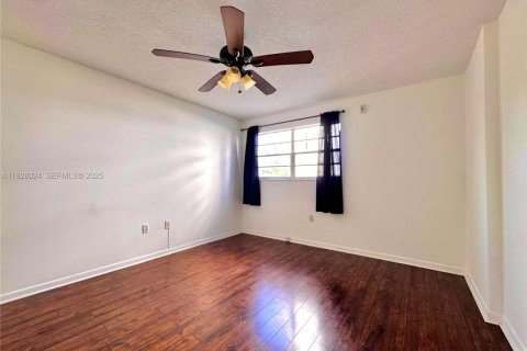 Copropriété à vendre à Miami Beach, Floride: 1 chambre, 51.47 m2 № 1988252 - photo 13