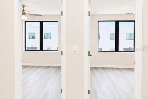 Touwnhouse à vendre à Tampa, Floride: 3 chambres, 178.19 m2 № 2133411 - photo 22