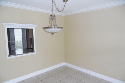 Condominio en venta en Miami, Florida, 1 dormitorio, 83.43 m2 № 2016232 - foto 7