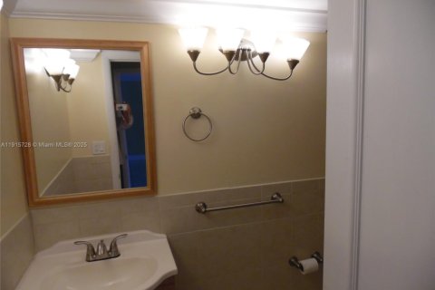 Condominio en venta en Miami, Florida, 1 dormitorio, 83.43 m2 № 2016232 - foto 12