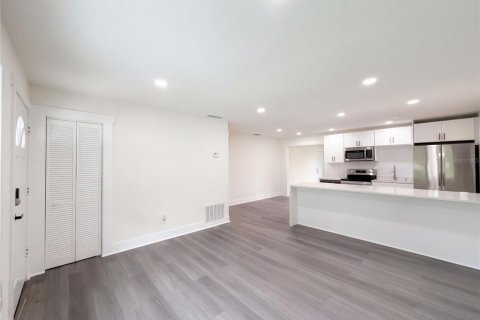 Villa ou maison à vendre à Ocala, Floride: 3 chambres, 165.55 m2 № 2414045 - photo 3