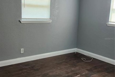 Casa en alquiler en Tampa, Florida, 4 dormitorios, 116.5 m2 № 1741137 - foto 13