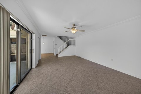 Купить таунхаус в Уэст-Палм-Бич, Флорида 5 комнат, 117.43м2, № 2177341 - фото 29