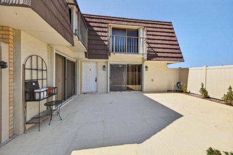 Купить таунхаус в Уэст-Палм-Бич, Флорида 5 комнат, 117.43м2, № 2177341 - фото 19