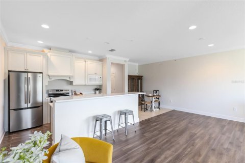 Adosado en venta en Winter Springs, Florida, 2 dormitorios, 172.24 m2 № 1624810 - foto 2