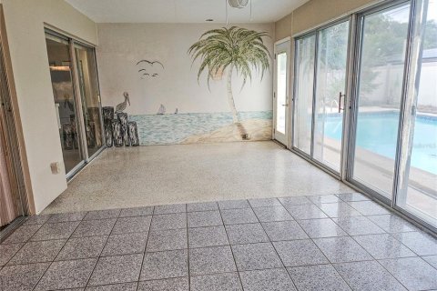 House in Clearwater, Florida 3 bedrooms, 133.22 sq.m. № 2267011 - photo 17