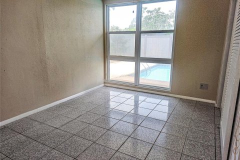 House in Clearwater, Florida 3 bedrooms, 133.22 sq.m. № 2267011 - photo 9