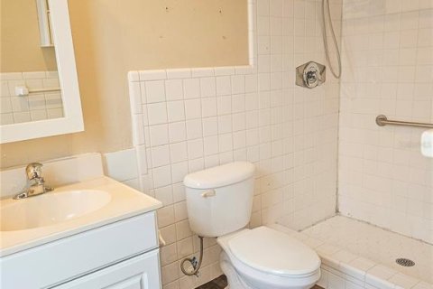 House in Clearwater, Florida 3 bedrooms, 133.22 sq.m. № 2267011 - photo 11