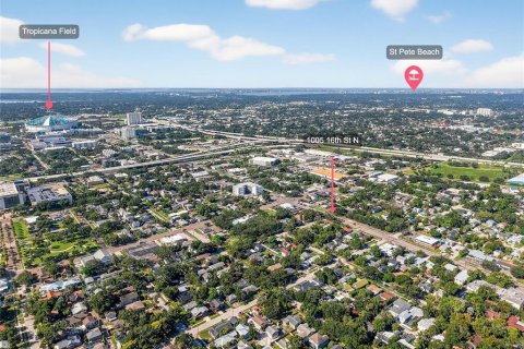 Casa en venta en Saint Petersburg, Florida, 4 dormitorios, 176.24 m2 № 1919398 - foto 6