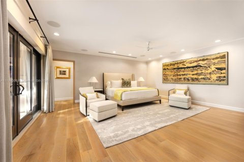 House in Coral Gables, Florida 7 bedrooms, 1007.06 sq.m. № 1861337 - photo 17