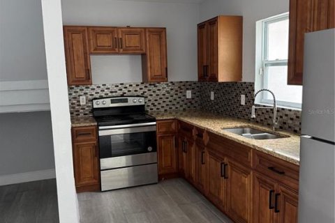 Immobilier commercial à vendre à Clearwater, Floride: 9 chambres, 371.52 m2 № 2151264 - photo 11